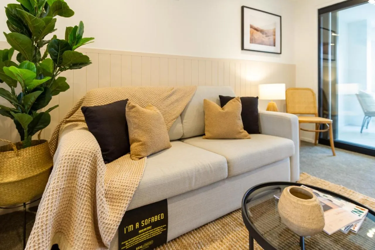 In The Heart Of It All: 2 Bed Cbd Townhouse Christchurch Apartment