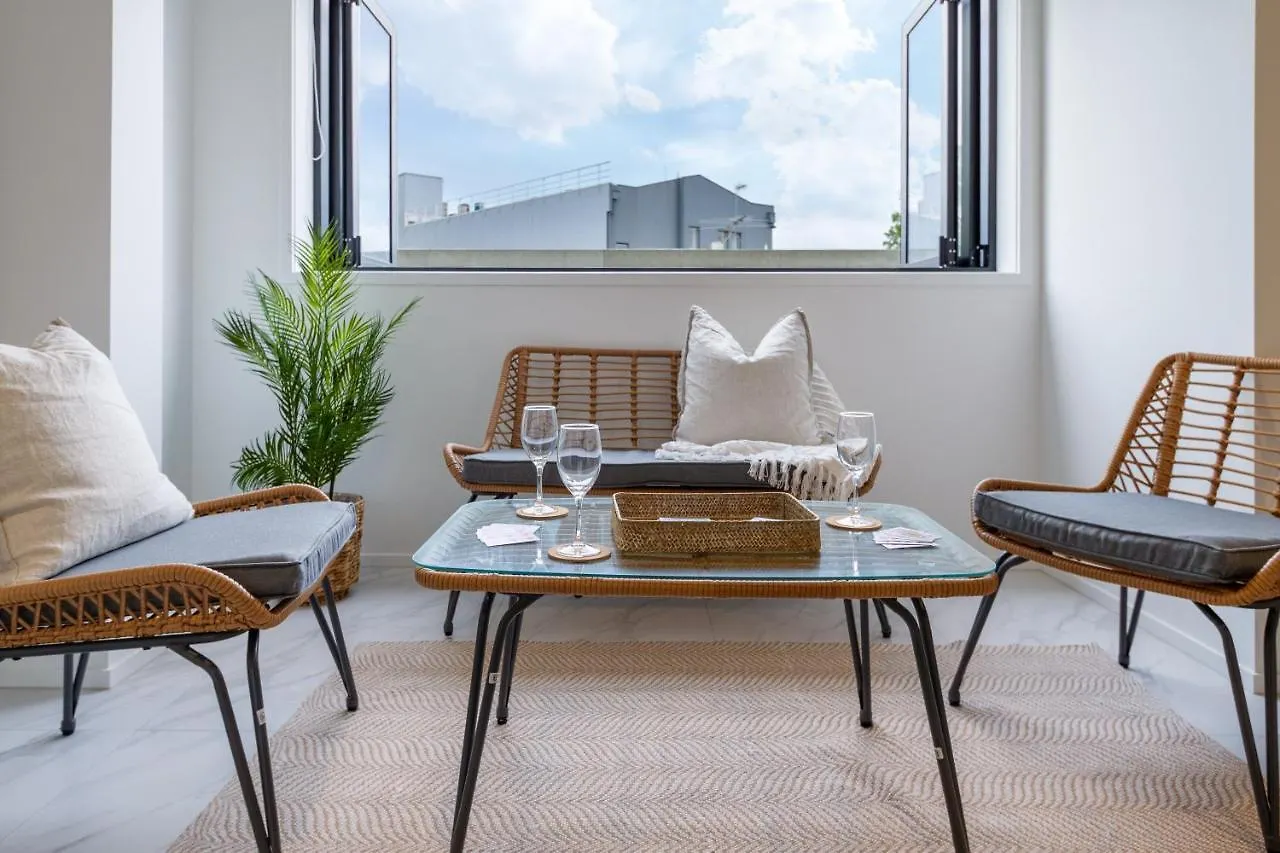 In The Heart Of It All: 2 Bed Cbd Townhouse Christchurch