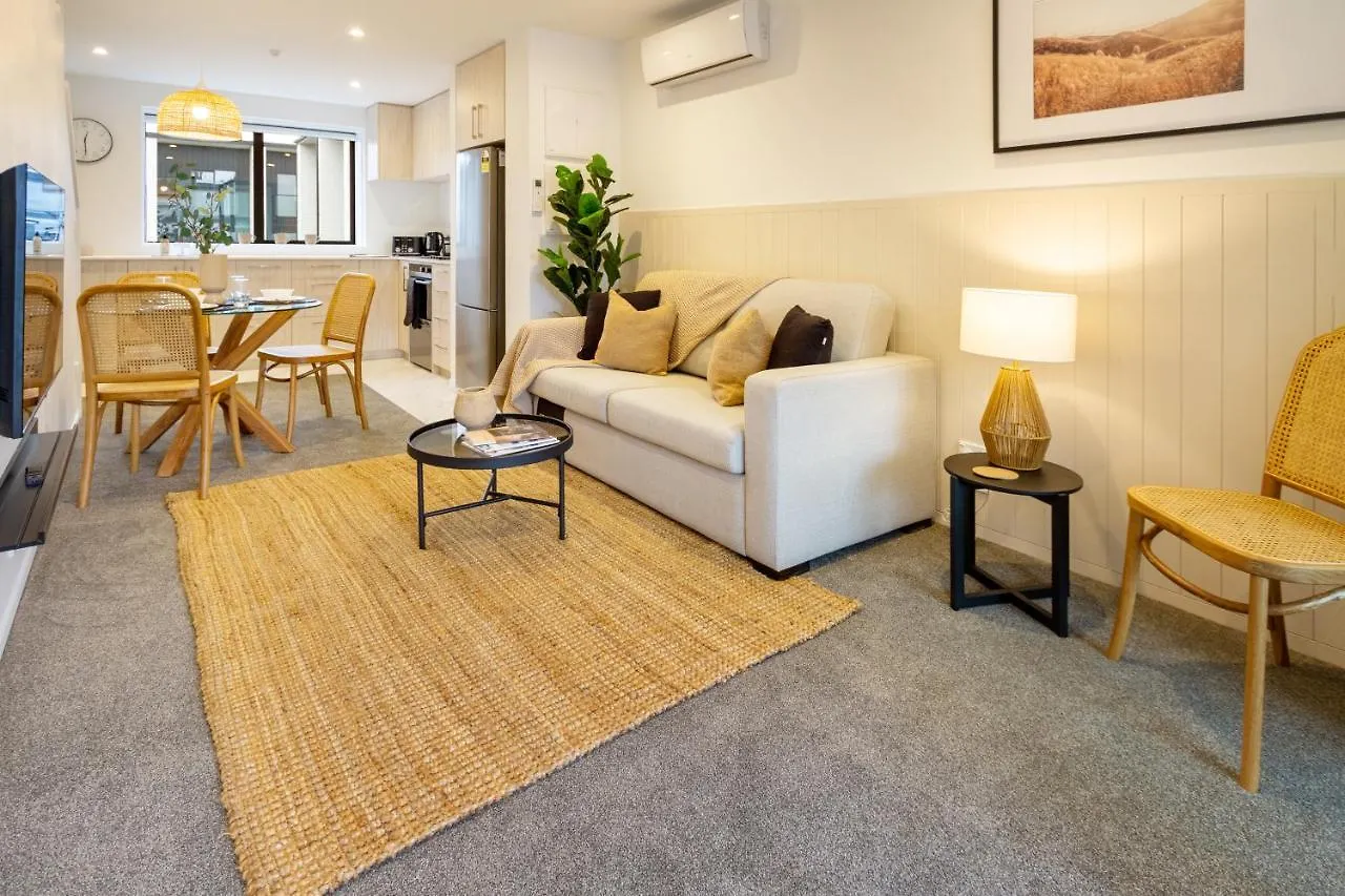 Apartment In The Heart Of It All: 2 Bed Cbd Townhouse Christchurch