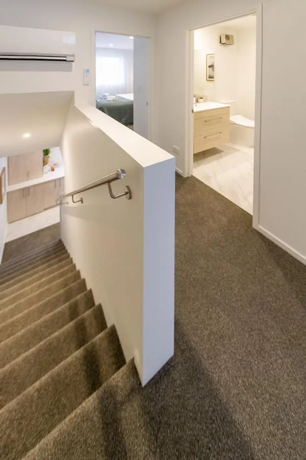 Apartment In The Heart Of It All: 2 Bed Cbd Townhouse Christchurch
