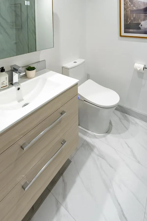 In The Heart Of It All: 2 Bed Cbd Townhouse Christchurch Apartment