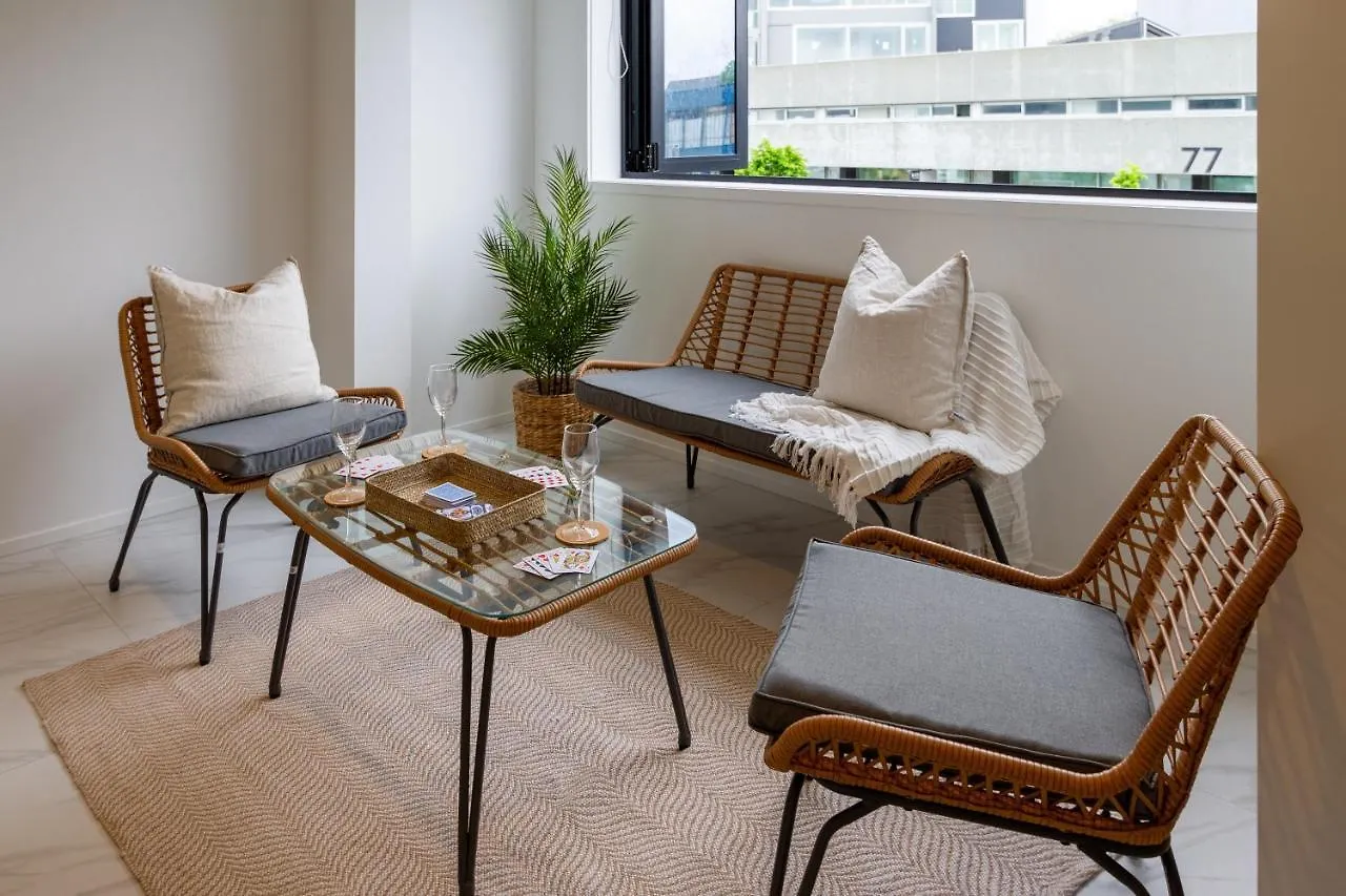 Apartment In The Heart Of It All: 2 Bed Cbd Townhouse Christchurch