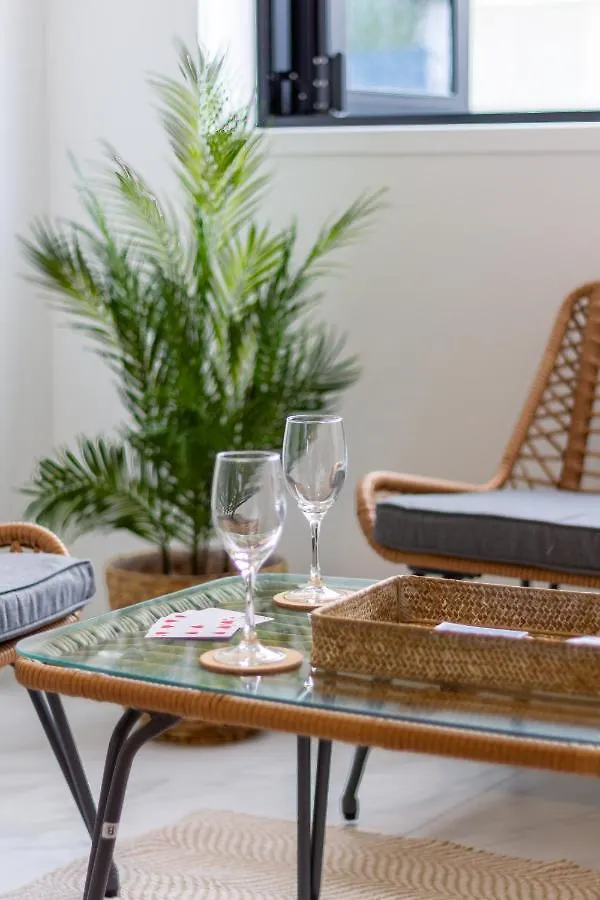 Apartment In The Heart Of It All: 2 Bed Cbd Townhouse Christchurch New Zealand