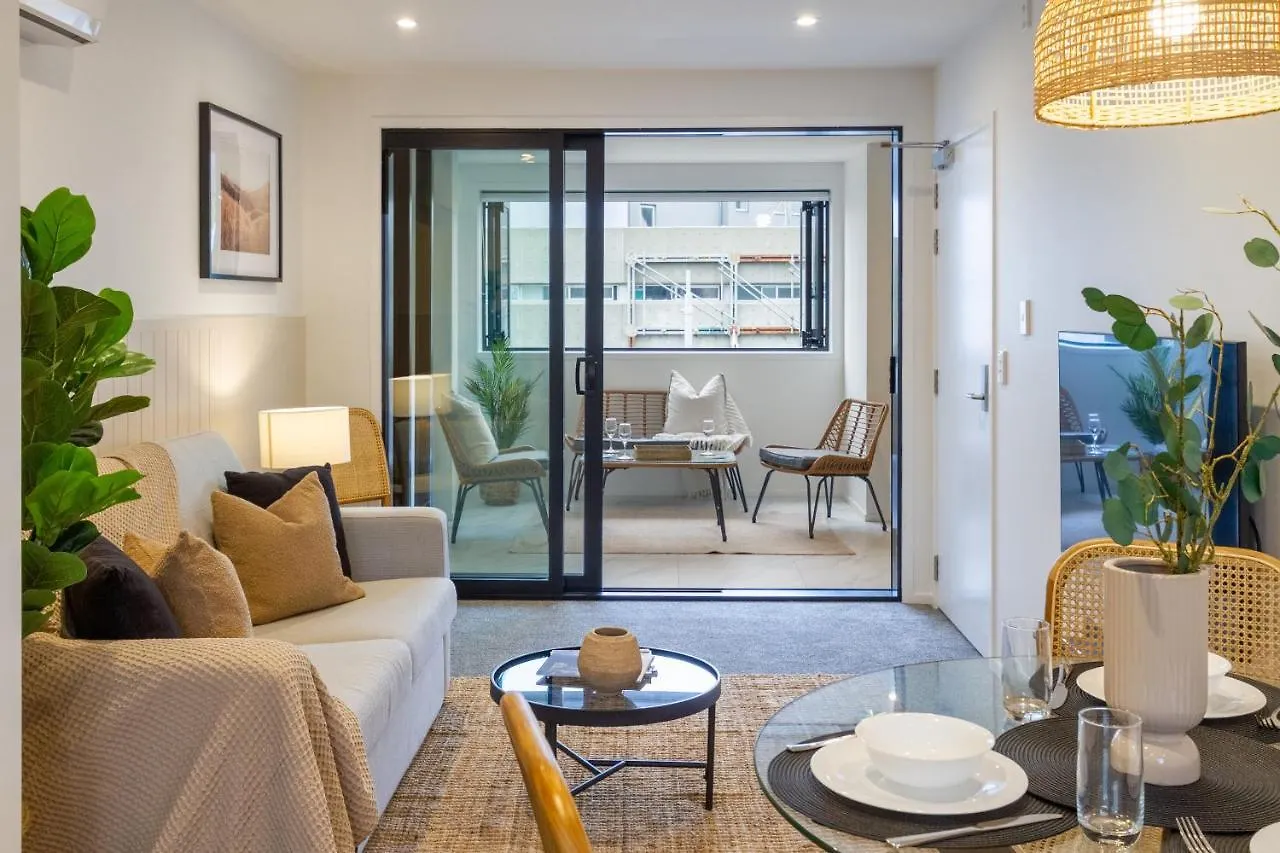 Apartment In The Heart Of It All: 2 Bed Cbd Townhouse Christchurch